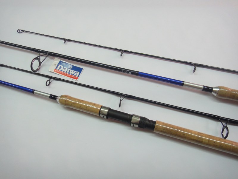 Daiwa Phantom Catfish spinning rod  The Daiwa Phantom Catfish Spinning Rod  ensures you a firm and safe grip for all your fishing trips! It is designed  with the greatest features such