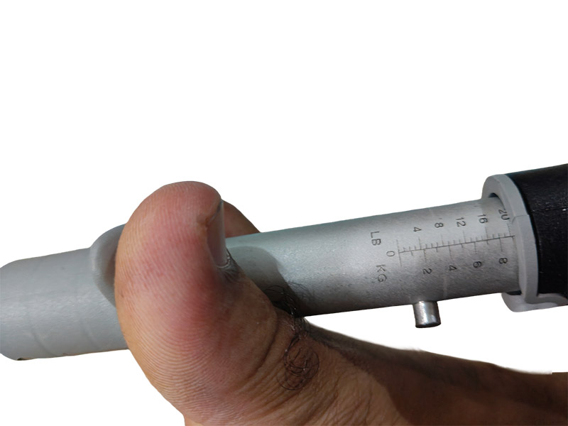 Okuma Fish Lip Gripper with weighing scale. - Image 2